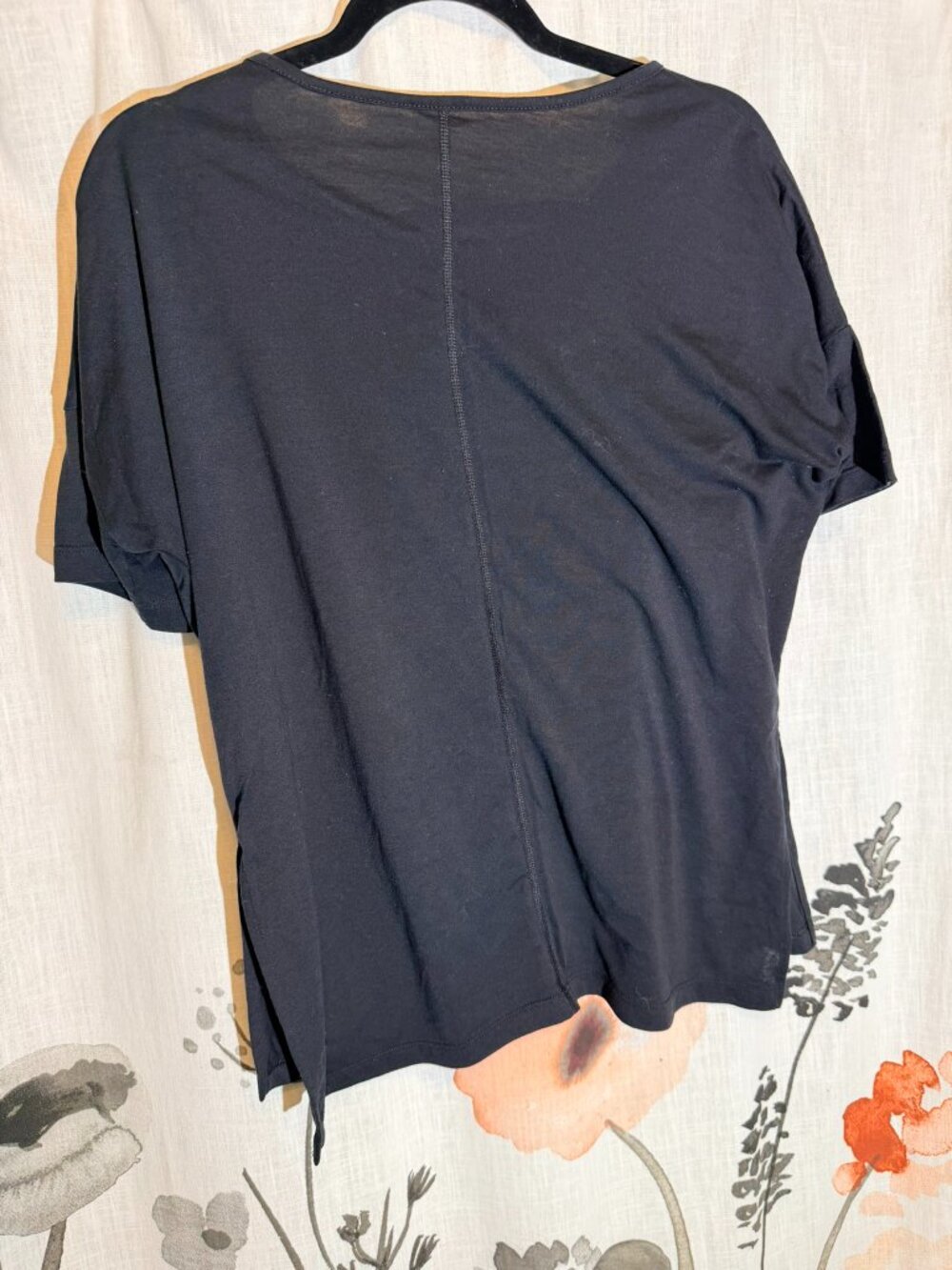 Nike Dri-FIT Performance Tee β Size Medium - Picture 7 of 9